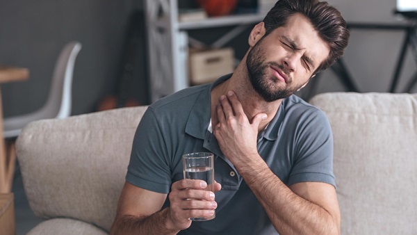 medicamentos efectos adversos garganta